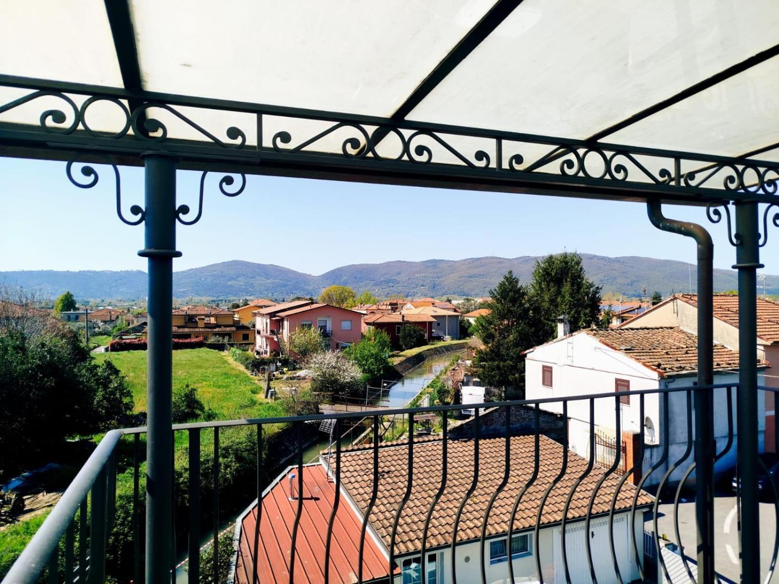 Ca' Fra E Oly Apartamento Castelnuovo di Magra Exterior foto
